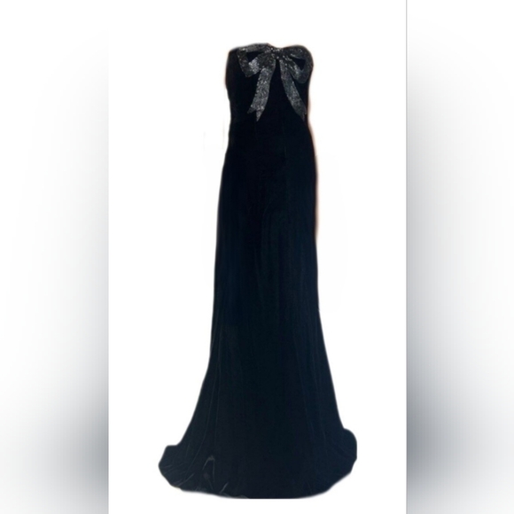 °$6,000 OSCAR DE LA RENTA BLACK VELVET EMBROIDERED BEAD RUNWAY GOWN US S - Picture 1 of 7
